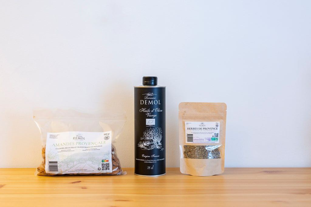 Coffret Le Goût du Sud : sachet d'amandes provençales, huile d'olive vierge 25 cl et herbes de Provence