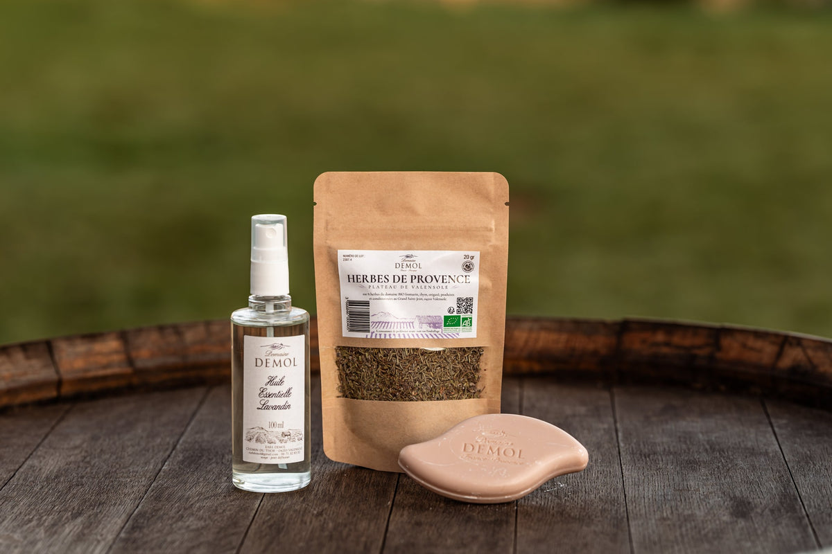 Coffret Provence By Louys : eau de lavande, herbes de Provence et savon artisanal du Domaine Demol
